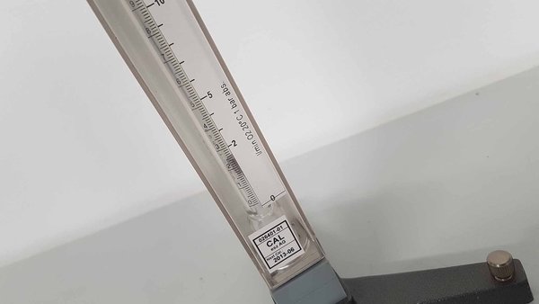Rota Yokogawa Flowmeter für Sauerstoff 2 bis 24 Liter pro Minute. Mit Laborständer !